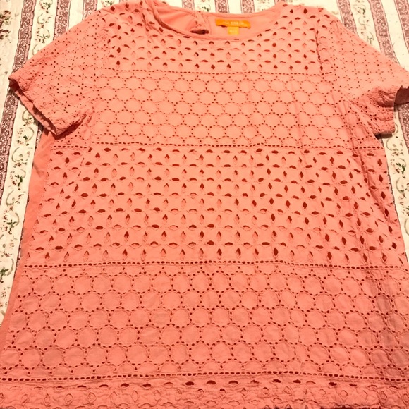 Beautiful coral color short sleeved top - Picture 1 of 2